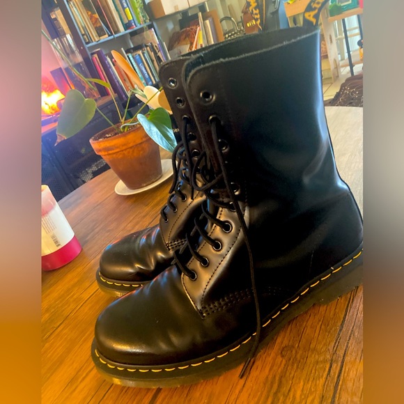 Dr. Martens 1490 - Picture 2 of 5